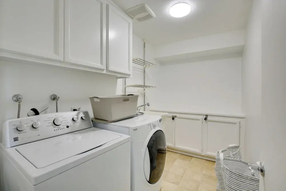 La Mesa Townhome: 15 Mi to San Diego!