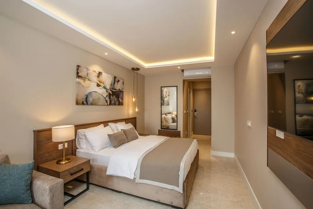 Montenegro Lodge