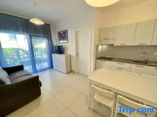 Relax by the Garden - Flat for up to 6 Guests
