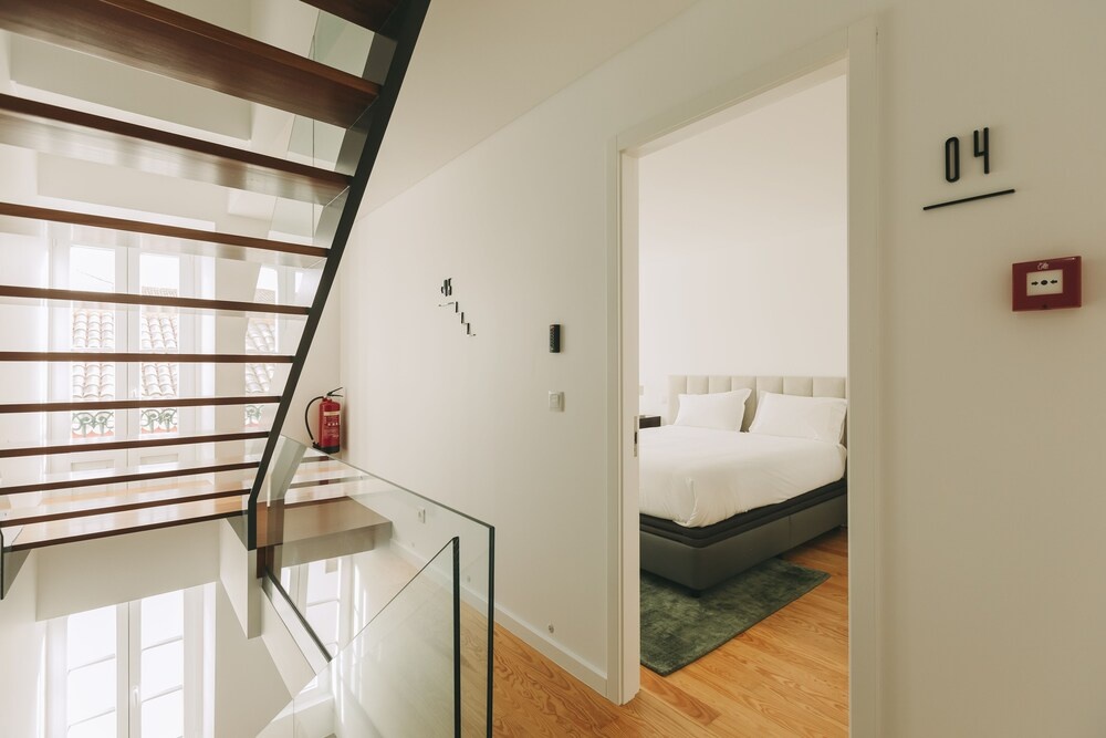 Azores Inn - Family Suites