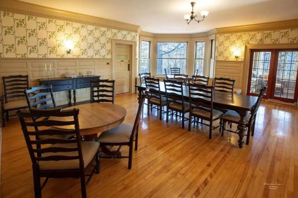 Franklin Manor Bed and Breakfast