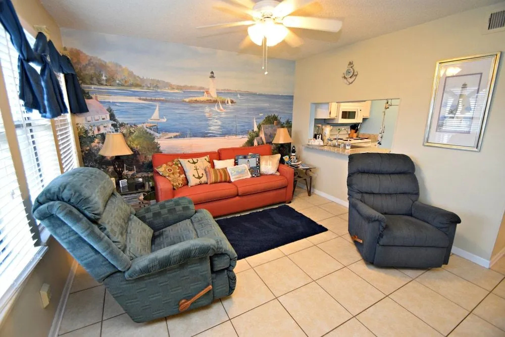 Sea Breeze 318 by RedAwning