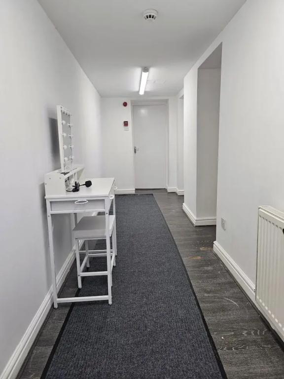Basement Apartment Near City Centre