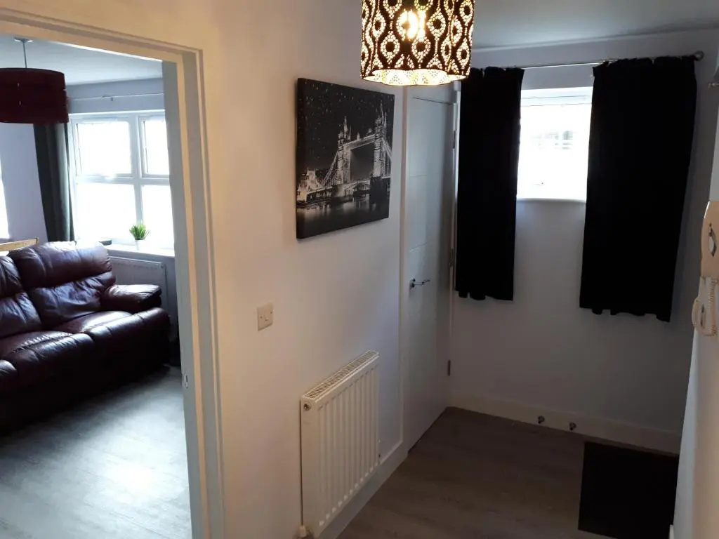 RentUnique St Georges 2x 2 bed amazing apartments moments from centre