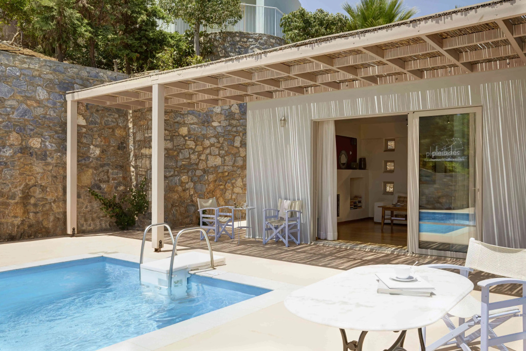 Pleiades Luxurious Villas