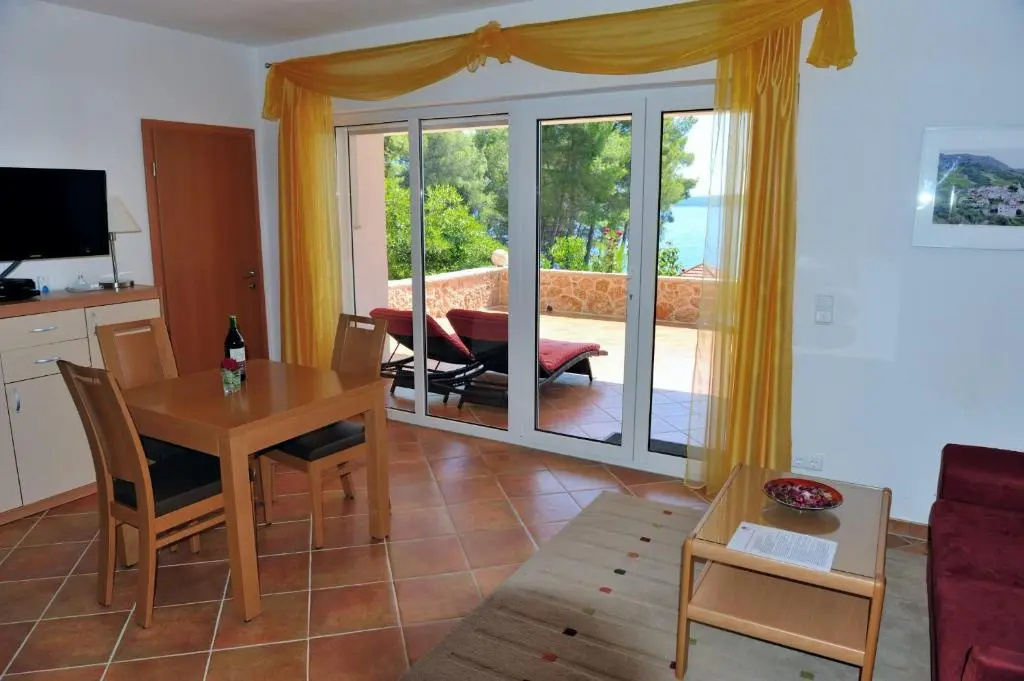 Nautilus-Bay Apartments - First Row Suites 210, 211 - Villa Gorma