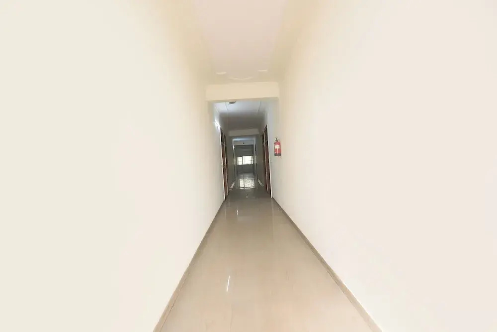 Fabhotel Divine