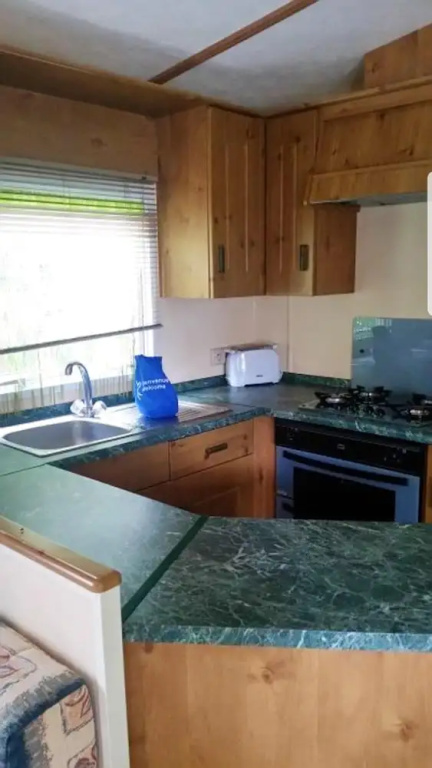 Bungalow With 2 Bedrooms in Fréjus, With Shared Pool and Furnished Garden - 8 km From the Beach