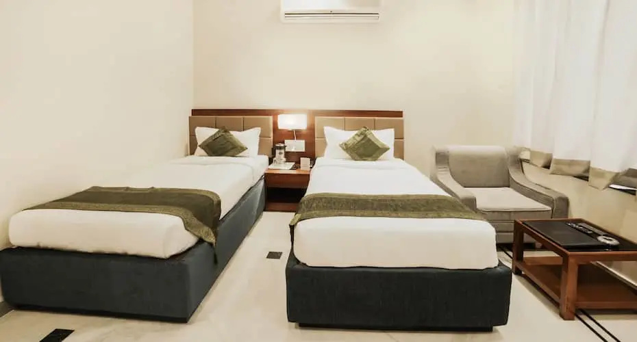 Hotel YKS