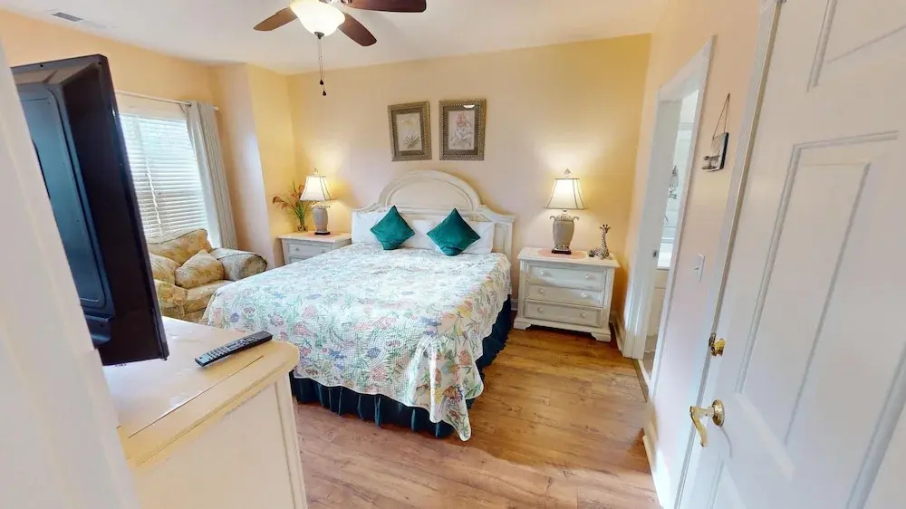 Magnolia Pointe Luster Leaf 4886-101