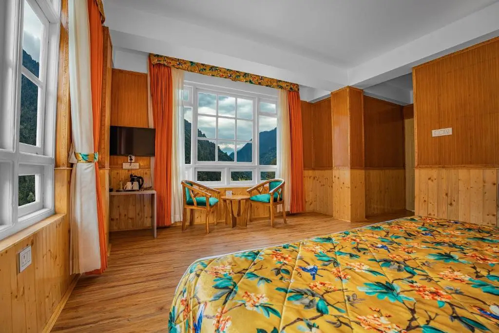 Summit Gangchen Hotel