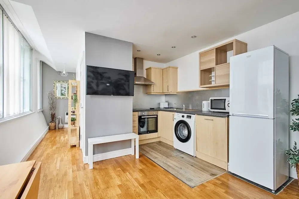 Host Stay Apartment 007