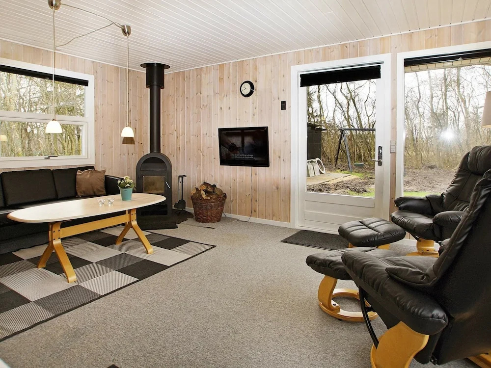 Fantastic Holiday Home in Hemmet With Whirlpool