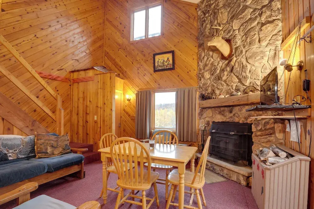 Outdoor Lover's Paradise: Slopeslide Cabin!