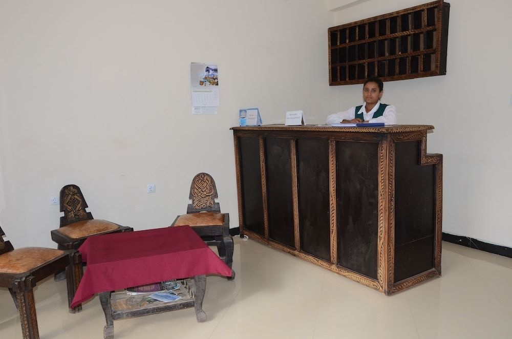 Zan-Seyoum Hotel