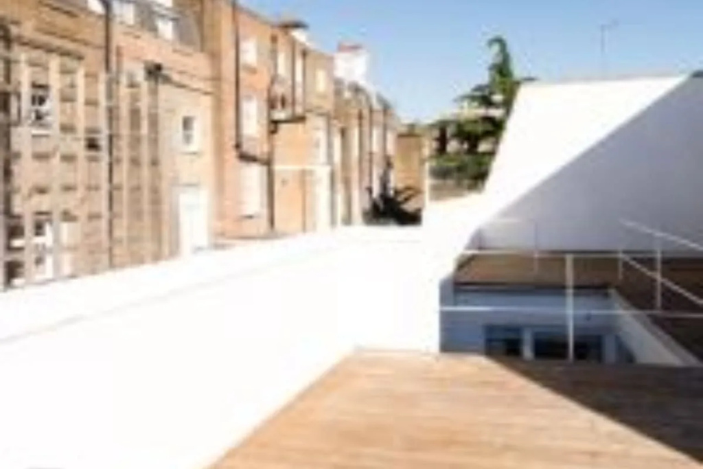 The Harrods Mews - Modern 4BDR Mews Home with Rooftop Terrace & Garage