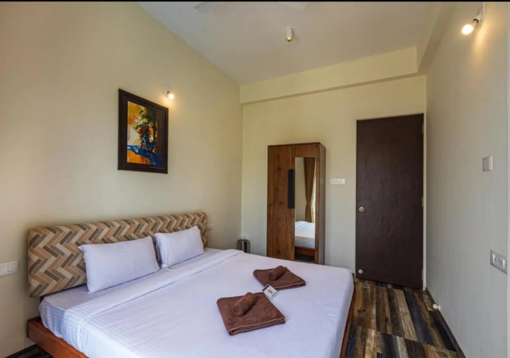 Saffronstays Fred