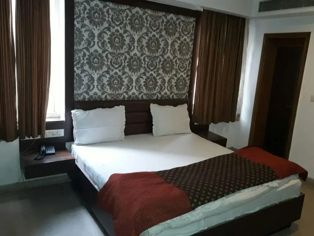 Hotel Parth Paradise