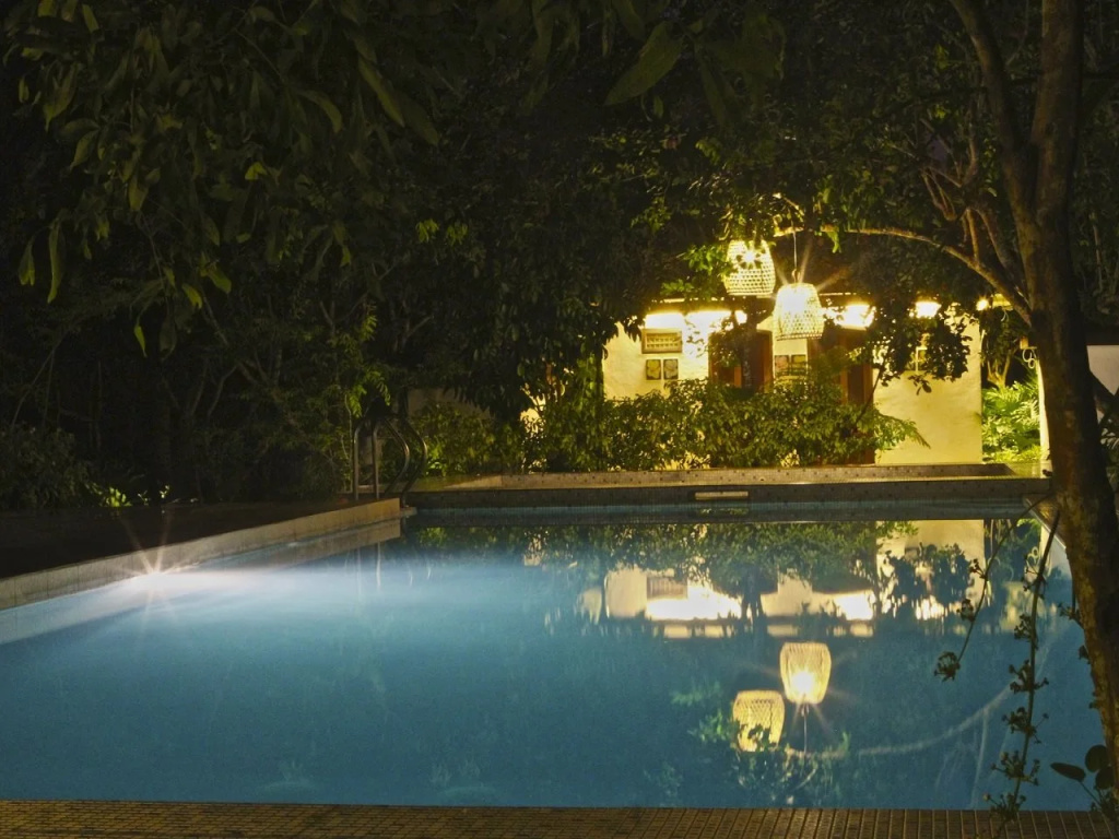 Sulyap Bed & Breakfast – Casa de Alitagtag Boutique Hotel
