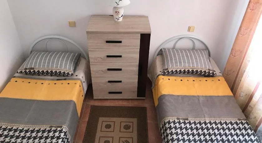 U Treh Roz Guest House