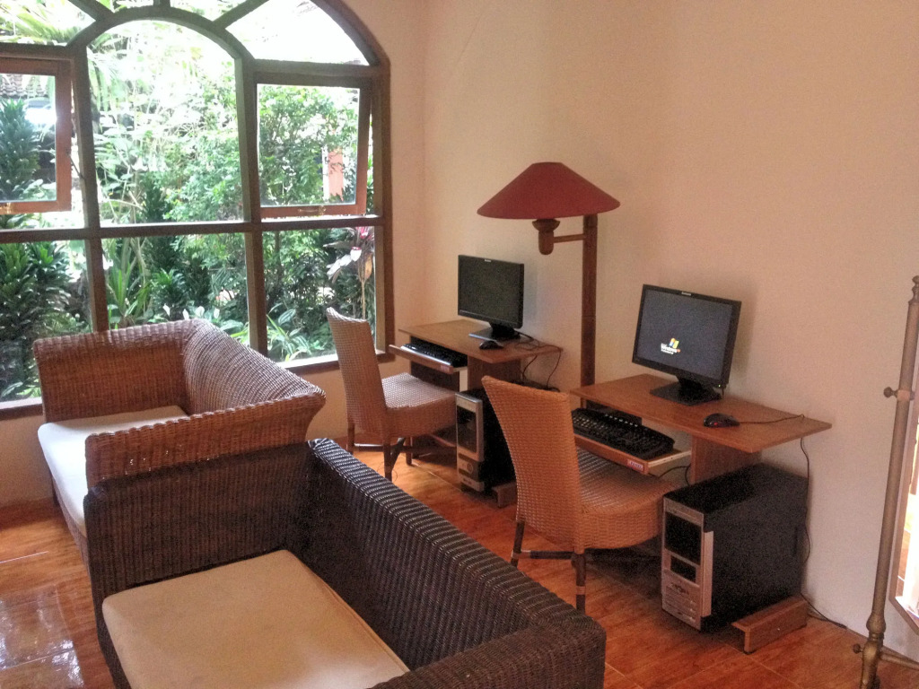 RedDoorz Hostel @ Dago 2