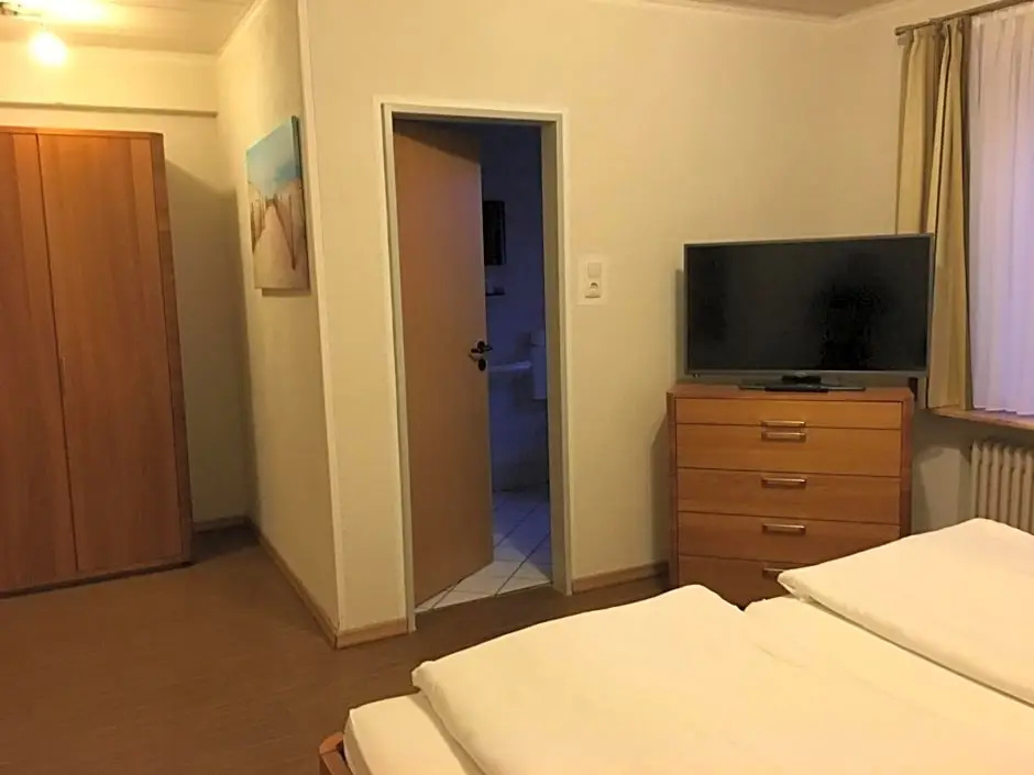 Heeren's Hotel Garni