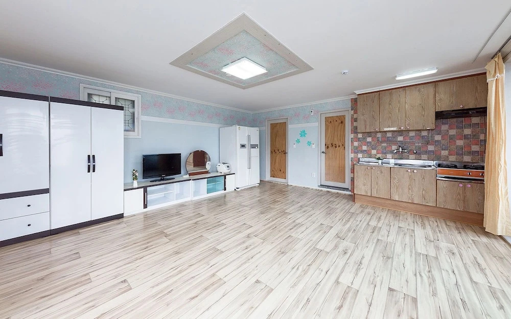 Sunbeach Pension