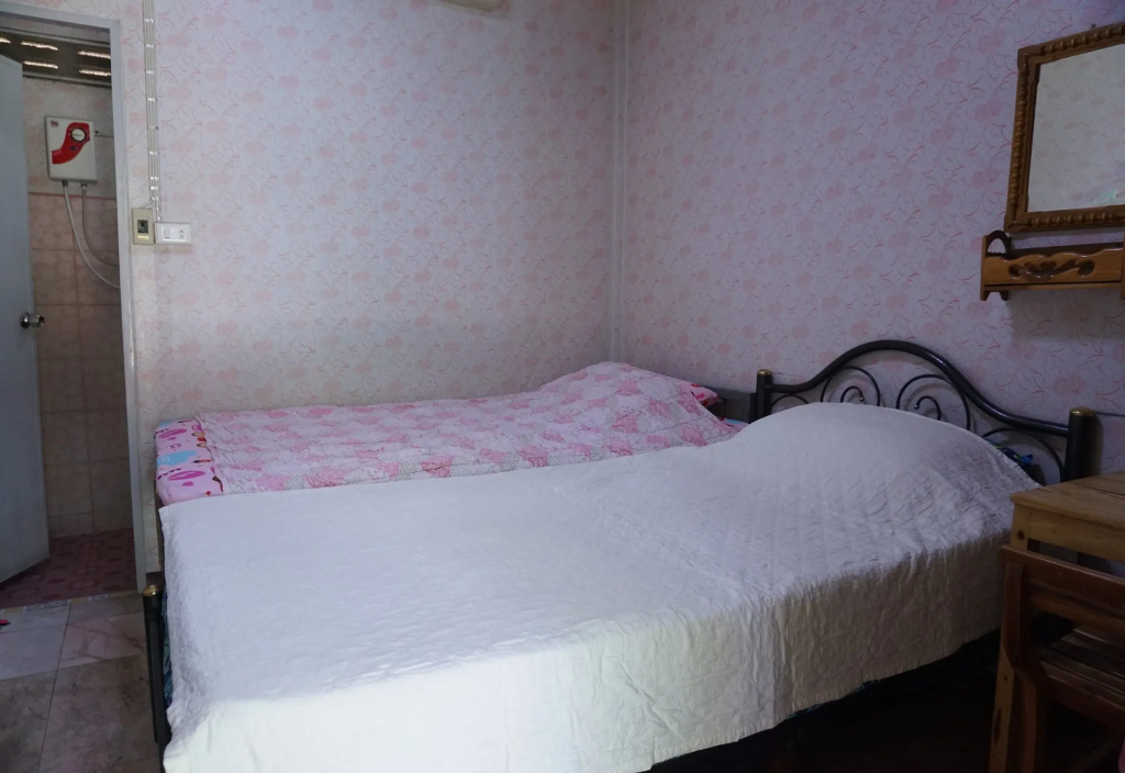 Three J Guesthouse