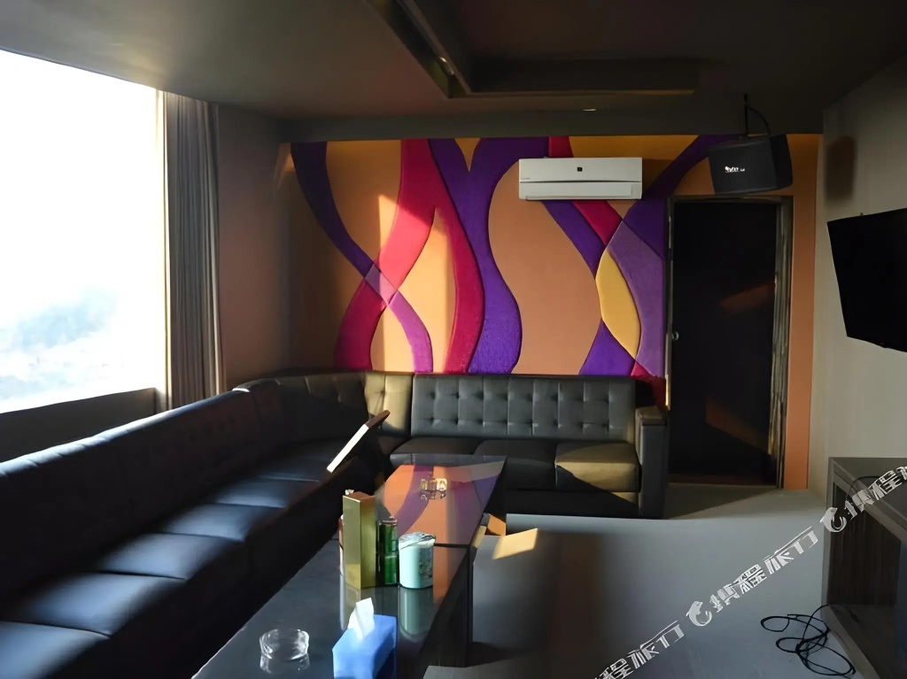 Studio Inn Suites