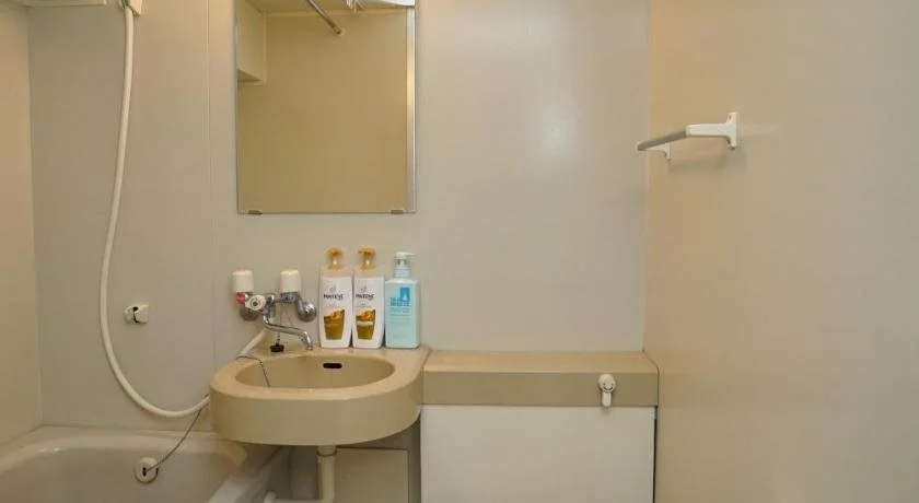 Tobi Hostel and Apartments