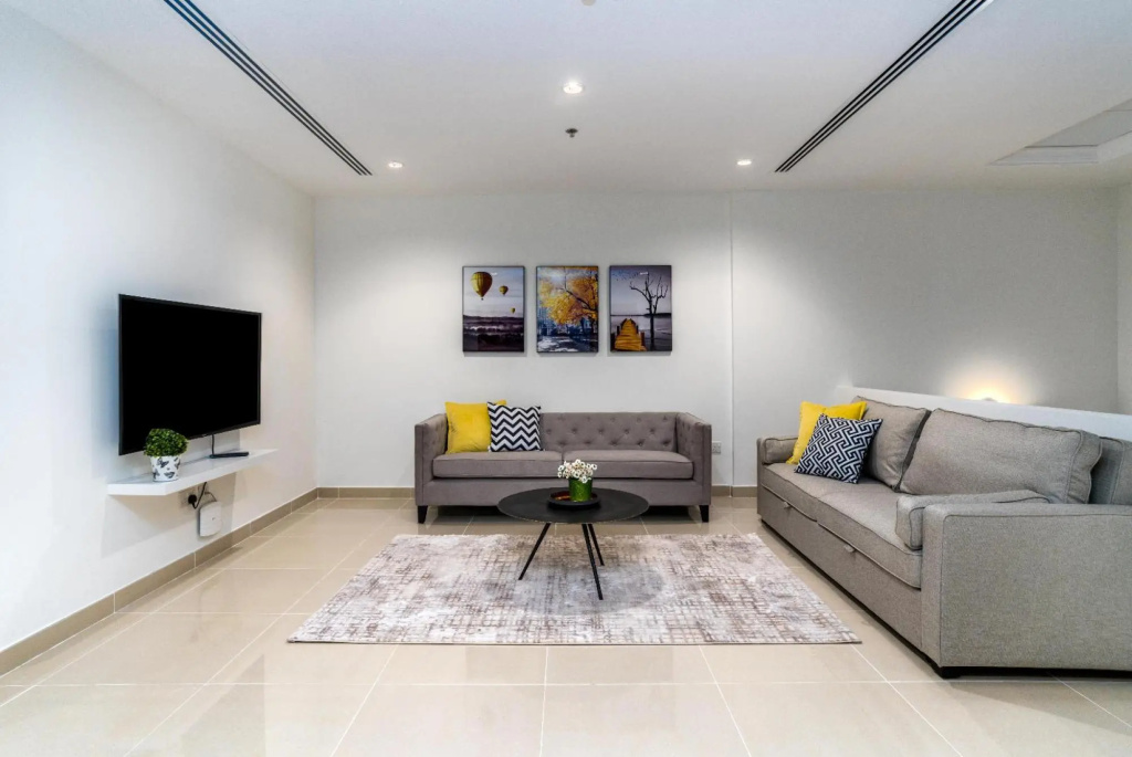Luxury 300m2 Townhouse. Beach, Gym, Private Pool (2)