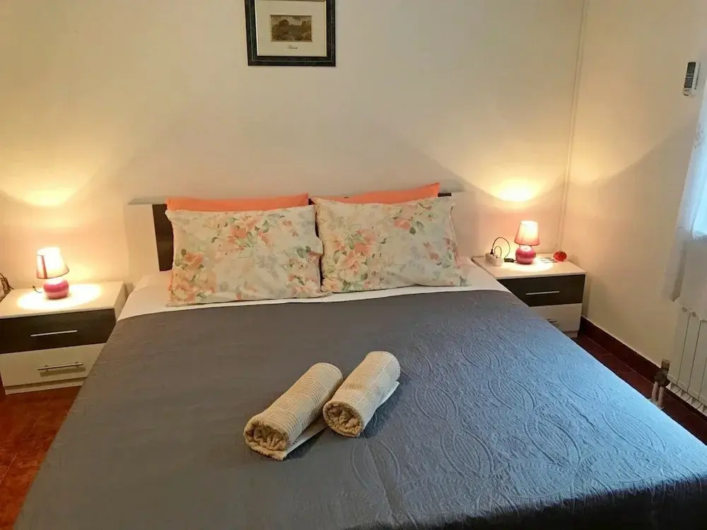 Charming Apartment in Banjole Near Sea
