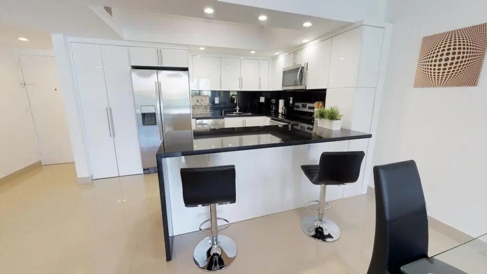 Premium 2 Bedroom + Den Apartment Or201