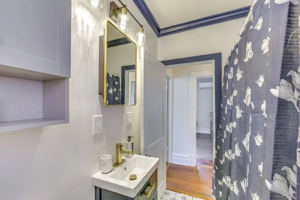 Dog-friendly Pittsburgh Home, 3 Mi to Downtown!