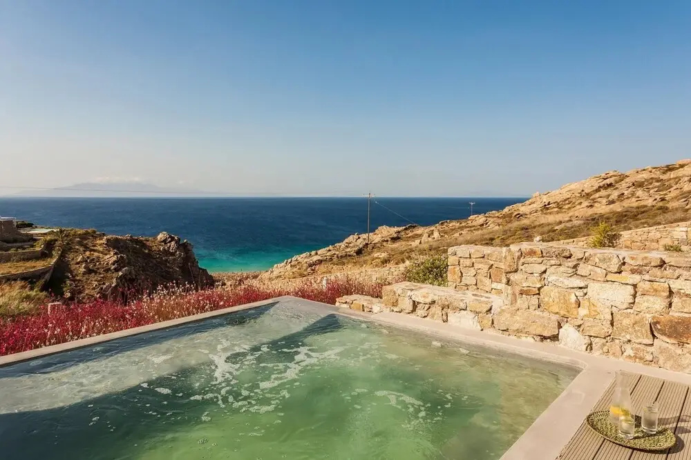 Epic Twin Luxurious 14 Bedrooms Villa for 28