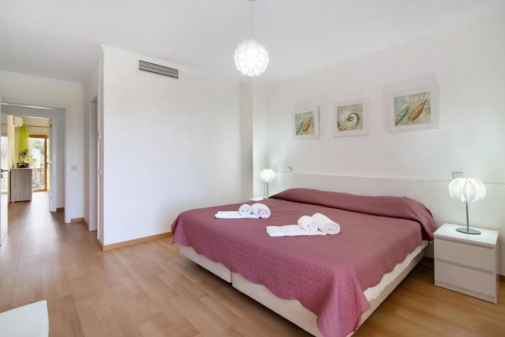 Albufeira Townhouse beach by AlbufeiraRentals