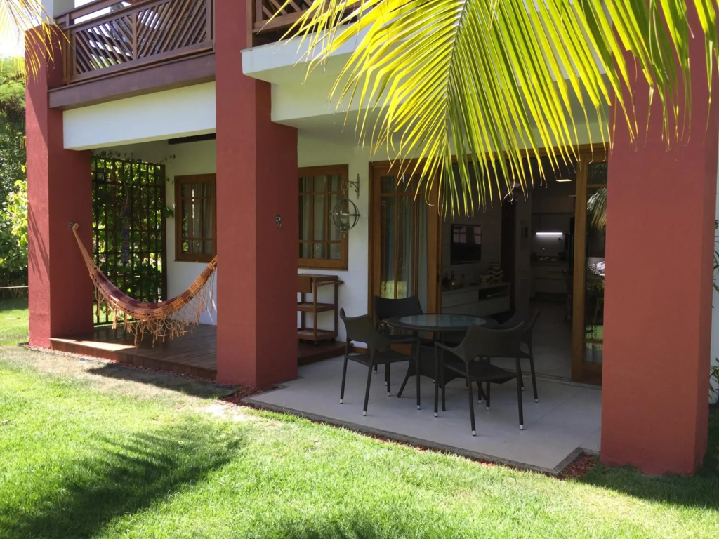 PRAIA DO FORTE ! Vilage de 80 m2 a 600 metros da vila
