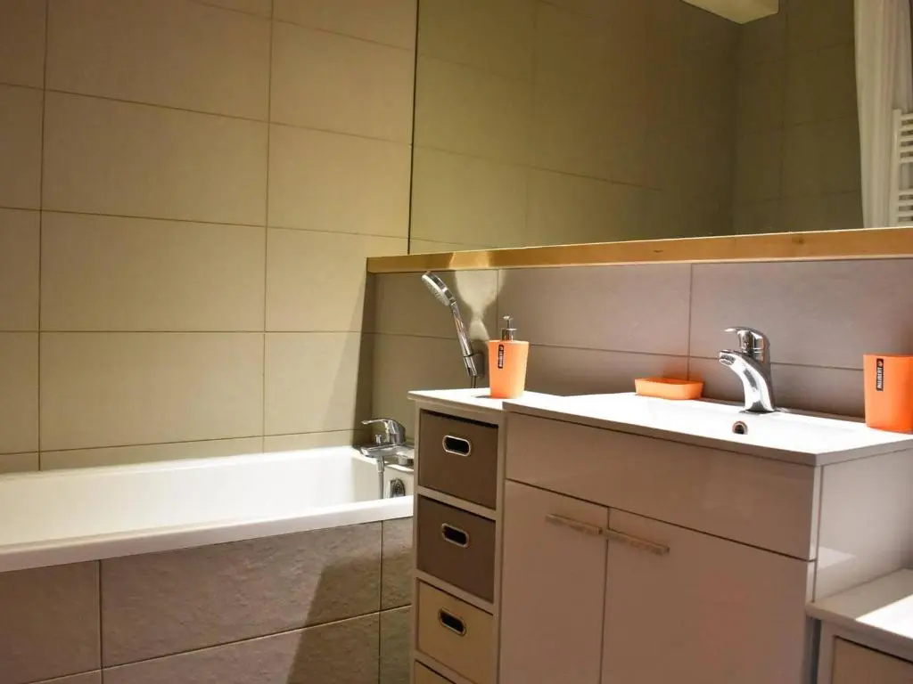 Appartement Méribel, 1 pièce, 4 personnes - FR-1-180-30
