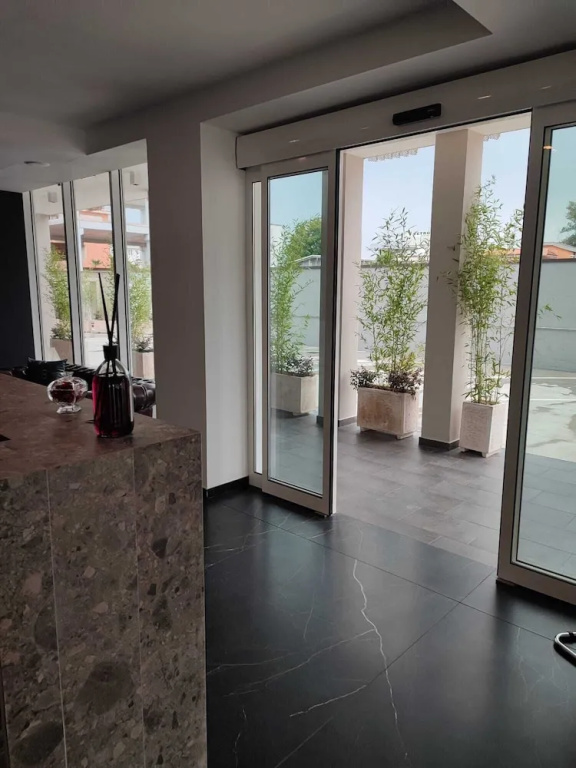 Hotel XBusiness