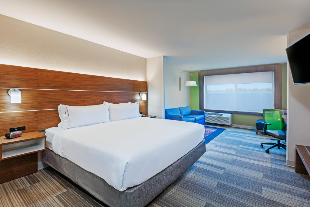 Holiday Inn Express & Suites Tulsa West - Sand Springs by IHG