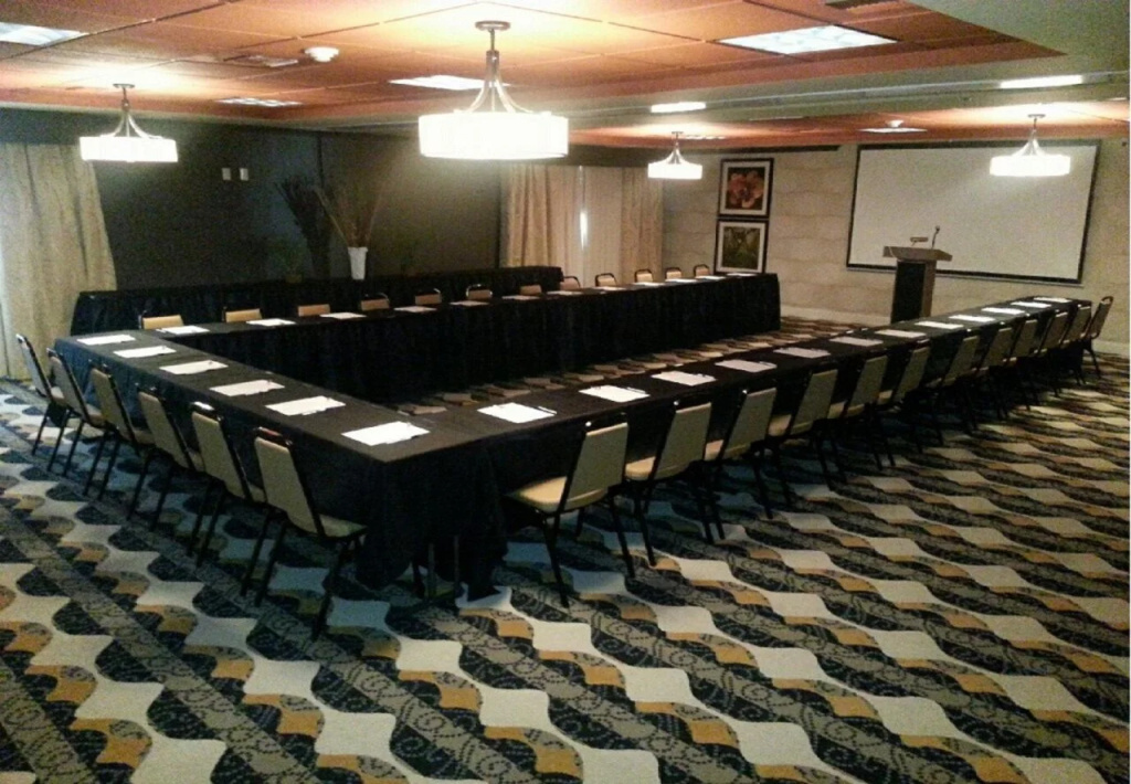 Holiday Inn Express & Suites - Huntsville Airport by IHG