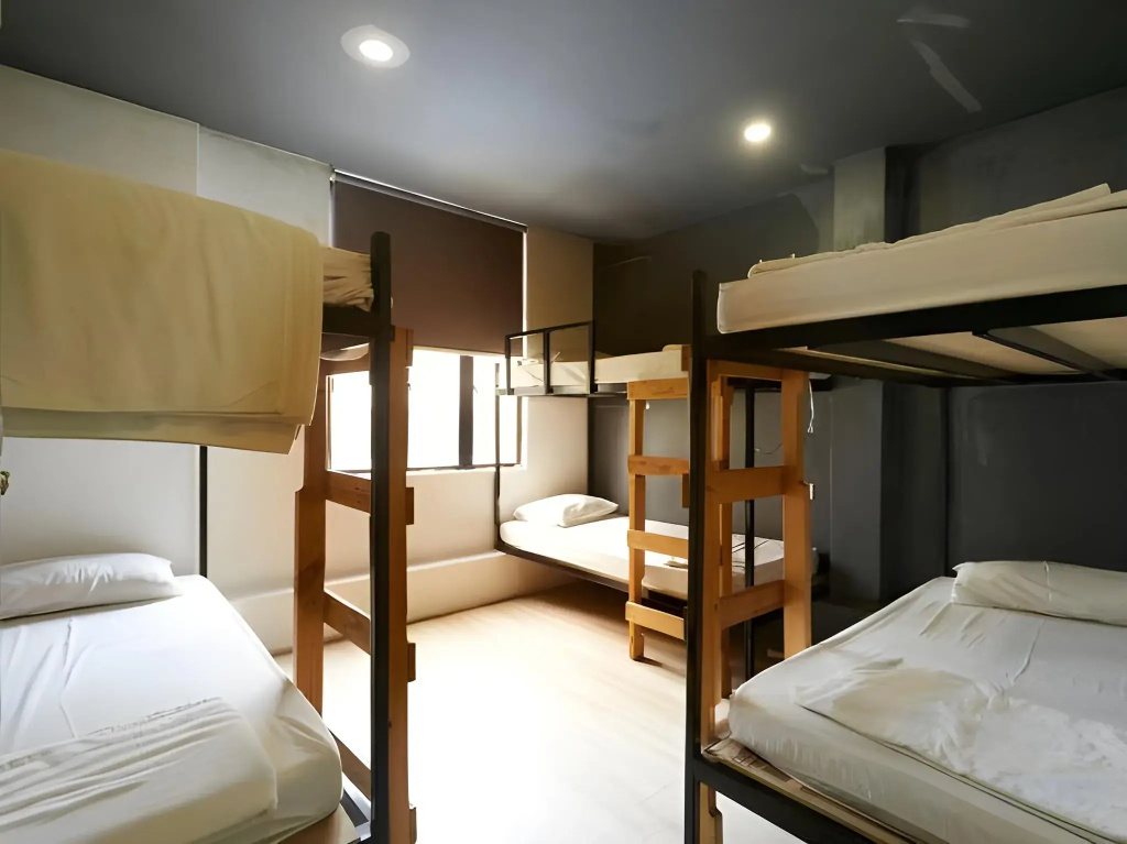Revopackers Beds and Bunks
