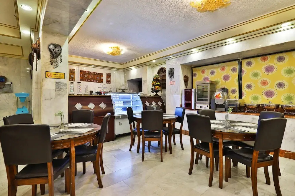 Oyo 395 Al Hafof Hotel