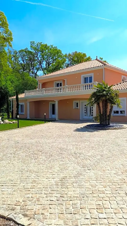 VILLA DES CHENES-Adult only