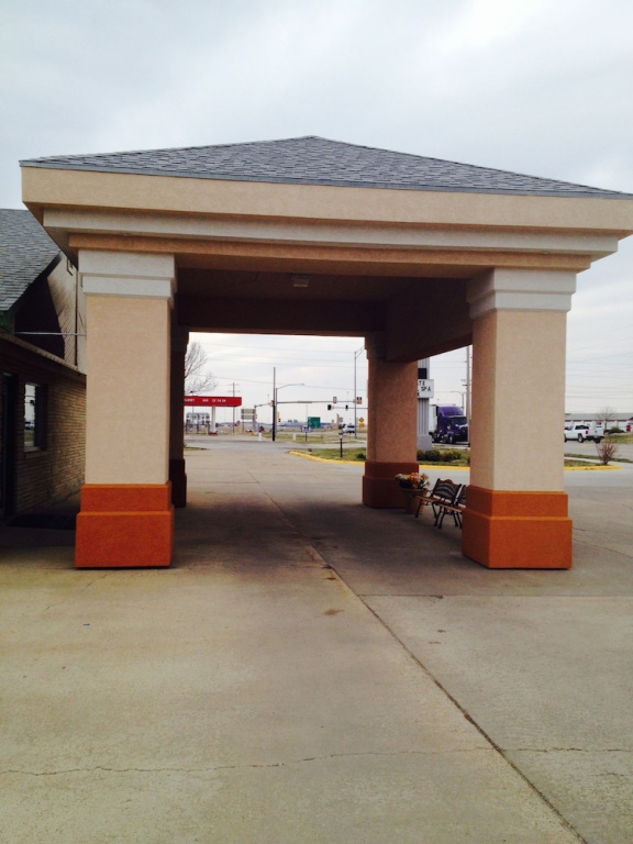 Americas Best Inn and Suites Emporia
