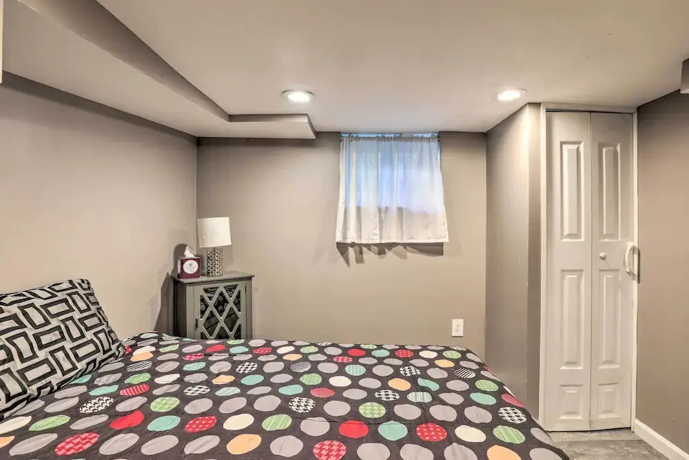 Garden-level Millburn Apt - Walk to Transit!