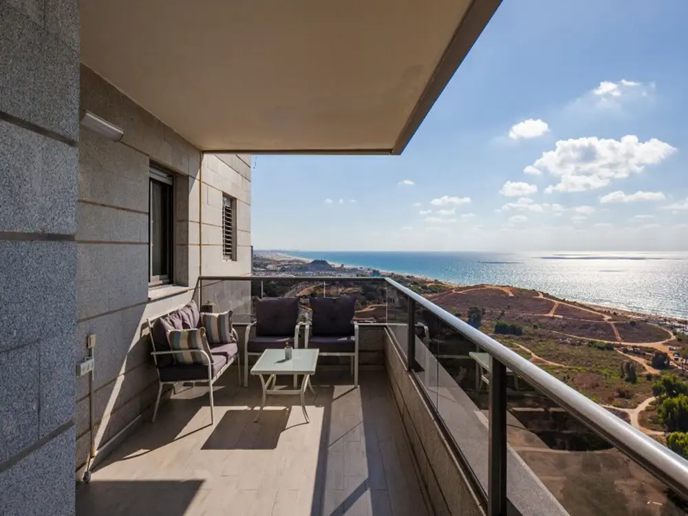 Luxury Mini Penthouse Sea View Best Loc