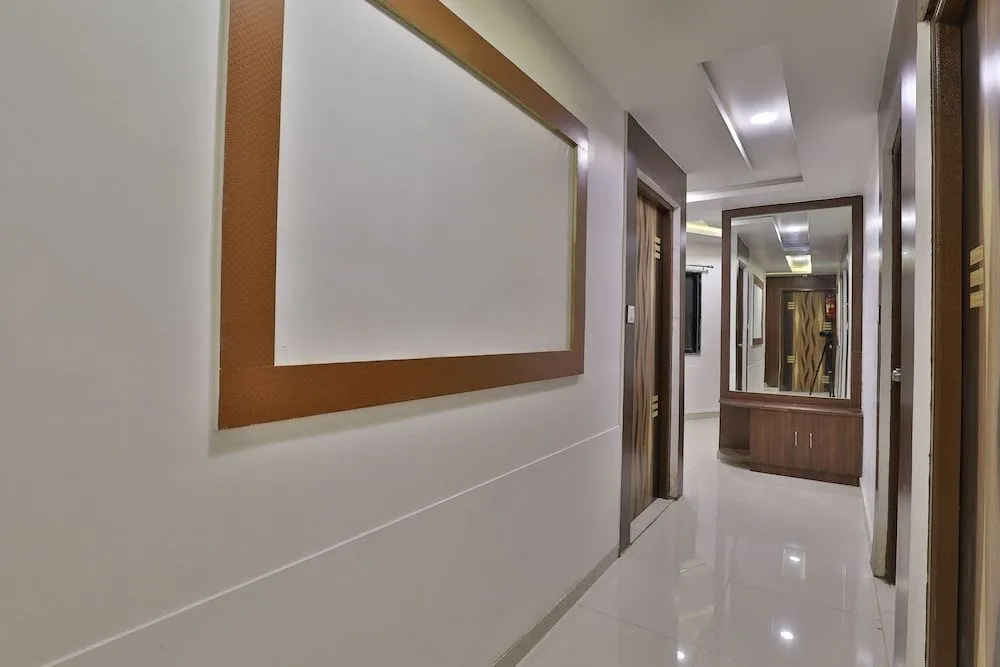 OYO 35508 Dev Palace