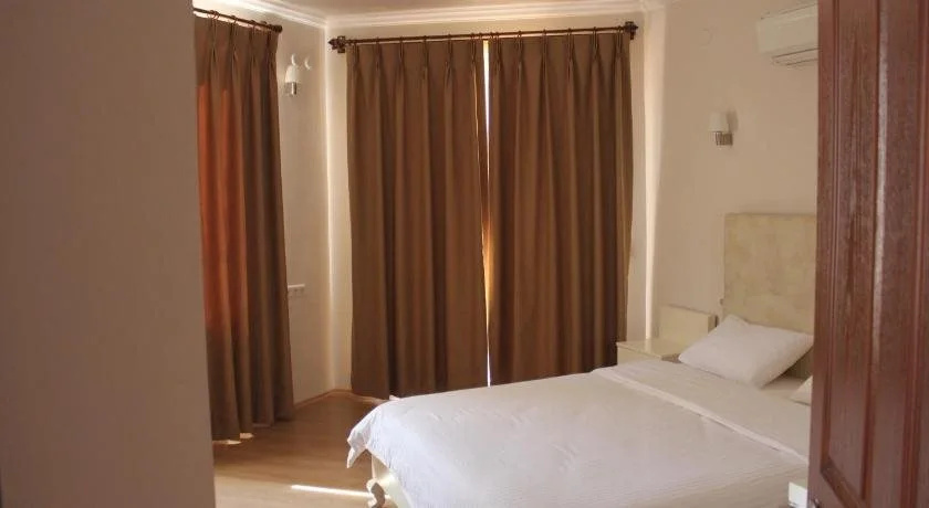 Changa Hotel