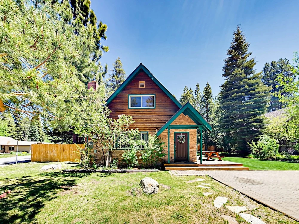 Alpine Retreat Home 3 Bedrooms 1.5 Bathroom Home